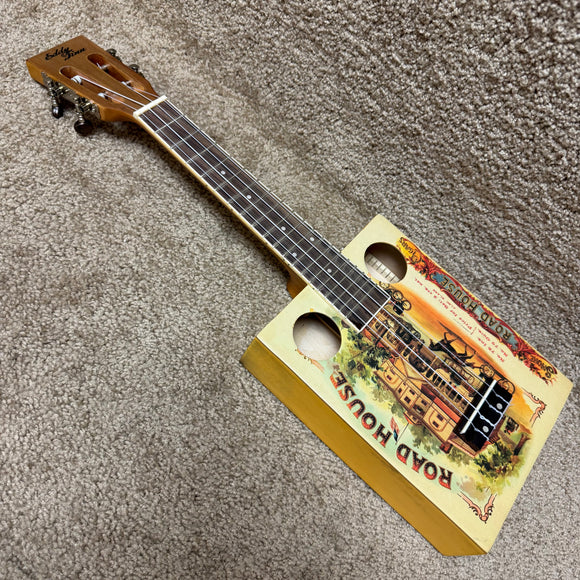 Eddy Finn Road House Cigar Box Concert Uke EF-CG1 W/ Bag B Stock