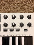 Akai MPK Mini MKii White w/ Black Keys