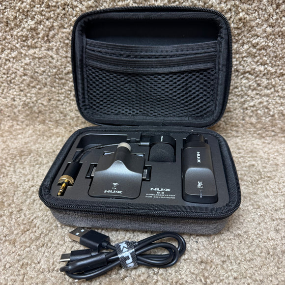 NUX B-6 Wireless Mic System for Saxophone w/ Case