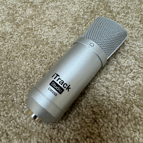 Focusrite iTrack Studio CM25S Condenser Mic