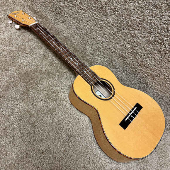 Ohana TK-70 Tenor Ukulele