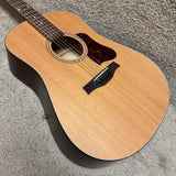 Seagull S6 Original Solid Cedar Top w/ Original Gig Bag