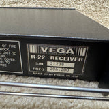 Vega R-22 Diversity Handheld Wireless Mic System
