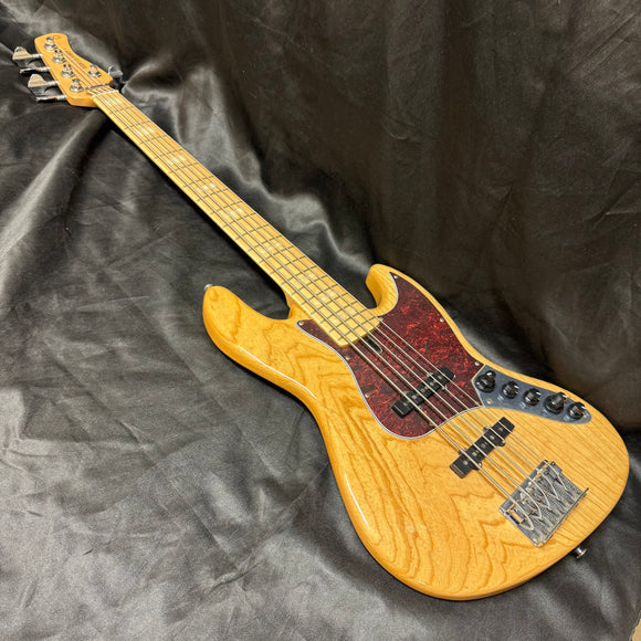 Sire Marcus Miller 5-String Swamp Ash Natural V7 NT