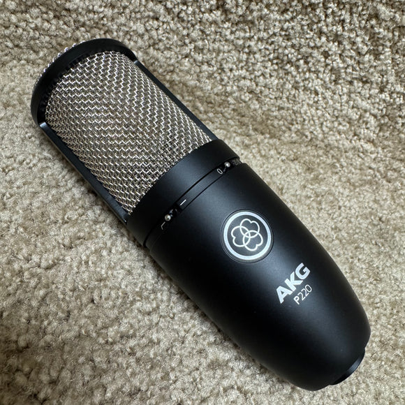 AKG P220 Large Diaphragm Condenser Mic w/ Case & Shock Mount