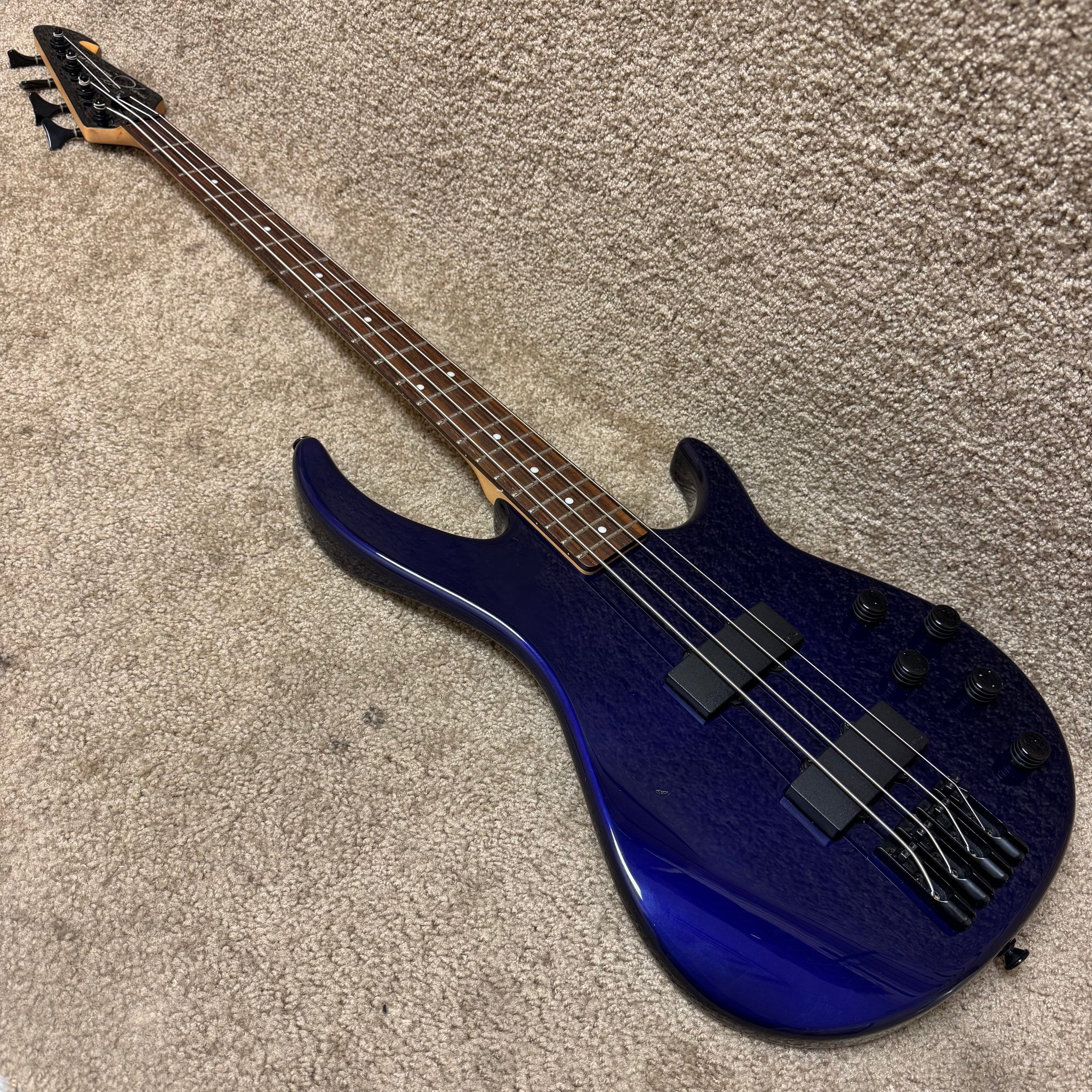 Peavey AC-BXP Millenium Purple – Mountain Music