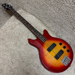 Hamer SB-4F/CS Short Scale Bass Cherry Sunburst