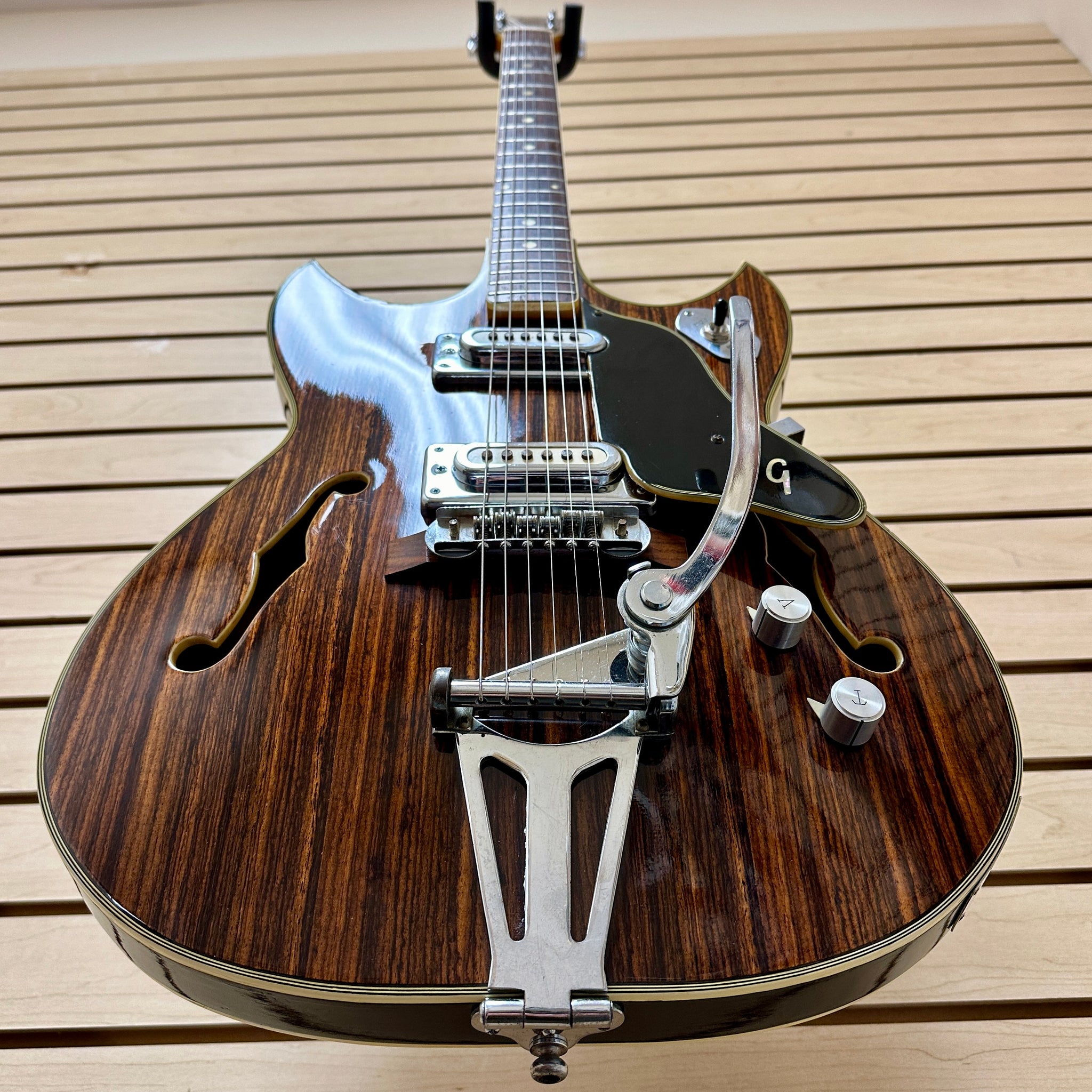 Greco 920 Semi Hollow Rosewood MIJ Mountain Music