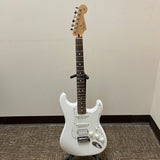 Fender Player Series Stratocaster HSS Polar White 2020 MIM w/ Fender Gig Bag