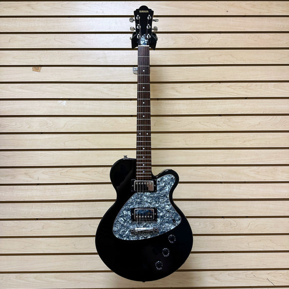 Yamaha AES500 Electric Guitar Black