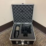 AKG P220 Large Diaphragm Condenser Mic w/ Case & Shock Mount