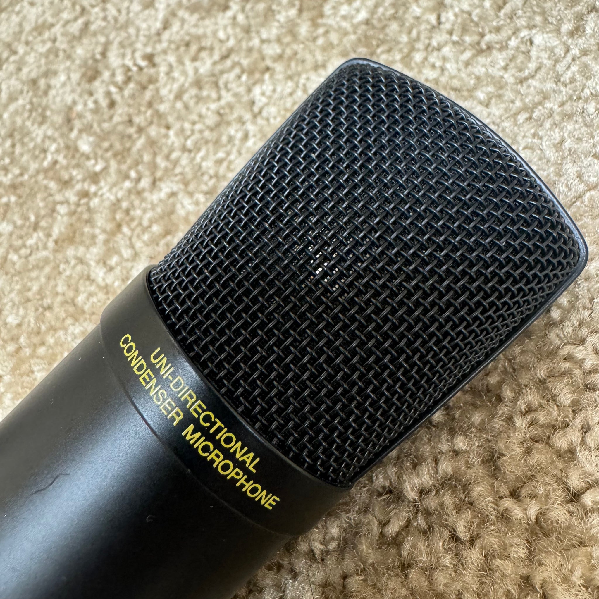 CAD Global Audio GXL2400 Gold Diaphragm XLR Condenser Mic