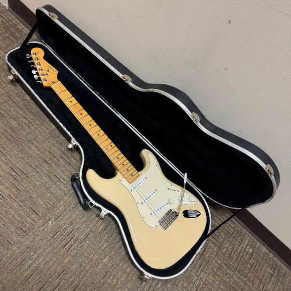 Fender USA Highway One 1 Stratocaster Honey Blonde Maple Fretboard 2002 w/ HSC