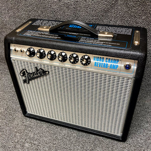 NEW Fender '68 Custom Vibro Champ Reverb Guitar Amplifier w/ Cover
